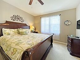 Minniehaha Retreat 4 Bedroom Home by RedAwning