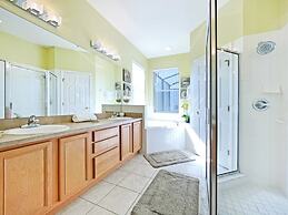 Minniehaha Retreat 4 Bedroom Home by RedAwning