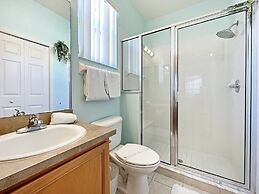 Minniehaha Retreat 4 Bedroom Home by RedAwning