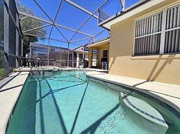 Minniehaha Retreat 4 Bedroom Home by RedAwning