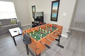 Bamboo Palm 5 Bedroom Home by RedAwning