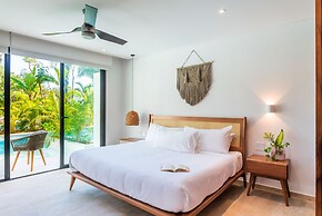 Central Park Lagunas By Sandy Powerful