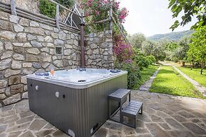 Eterea Charming Suites