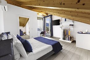 Eterea Charming Suites