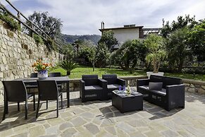 Eterea Charming Suites