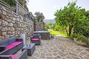 Eterea Charming Suites