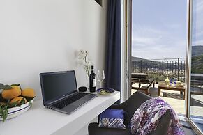 Eterea Charming Suites