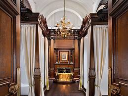 Raffles London at The OWO