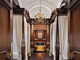 Raffles London at The OWO