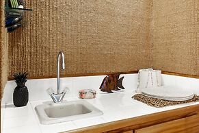 Big Island Kahaluu Bay Villas by Coldwell Banker Island Vacations