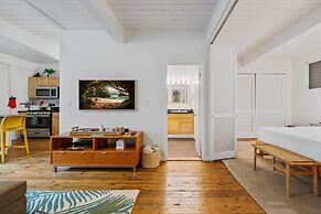 Big Island Kona Mansions 110c 1 Bedroom Condo