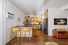 Big Island Kona Mansions 110c 1 Bedroom Condo