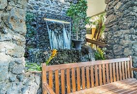 Kihei Surfside, #107 1 Bedroom Condo by RedAwning