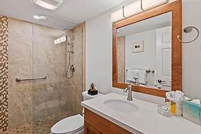 Kihei Beach, #110 2 Bedroom Condo by RedAwning