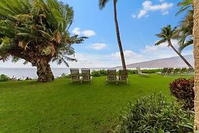 Kihei Beach, #110 2 Bedroom Condo by RedAwning