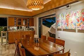 Makena Surf, #g-301-302 4 Bedroom Condo by RedAwning