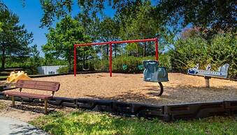 Park Villa 4 Bedroom Villa by RedAwning