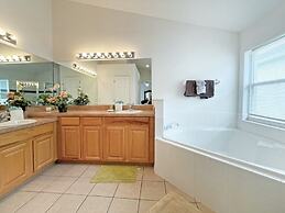 Park Villa 4 Bedroom Villa by RedAwning