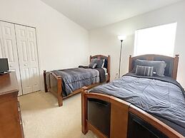 Park Villa 4 Bedroom Villa by RedAwning