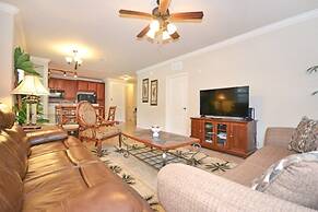 Under The Palms 3 Bedroom Condo by RedAwning