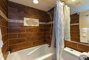 Maui Banyan by Coldwell Banker Island Vacations