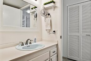 Big Island White Sands Village by Coldwell Banker Island Vacations