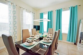 Reunion Retreat 3 Bedroom Home by RedAwning