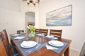 Sunshine Villa 5 Bedroom Villa by RedAwning