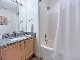 Sunshine Villa 5 Bedroom Villa by RedAwning