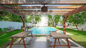 Casa Apolinar I Selvanova I Pool