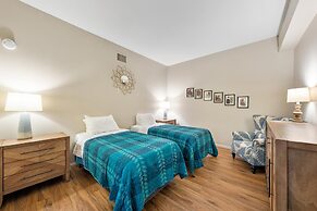 Big Island Royal Sea Cliff 401 2 Bedroom Condo