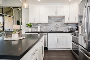 Luana Kai C306 2 Bedroom Condo