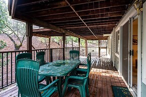 Happy Trails - Updated Home with Cozy Sunroom by Yosemite Region Resor