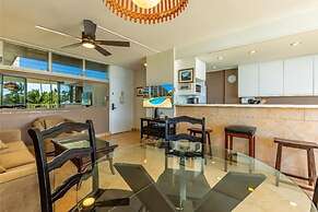 Kamaole Nalu, #404 2 Bedroom Condo by RedAwning