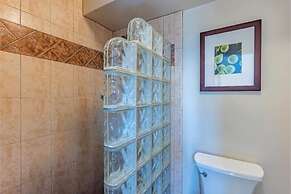 Kamaole Nalu, #404 2 Bedroom Condo by RedAwning