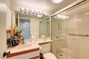 Kihei Beach, #407 1 Bedroom Condo by RedAwning