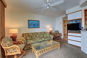 Kihei Beach, #407 1 Bedroom Condo by RedAwning