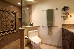 Kihei Beach, #102 2 Bedroom Condo by RedAwning