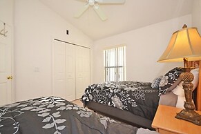 Casa Dilaura 4 Bedroom Home by RedAwning