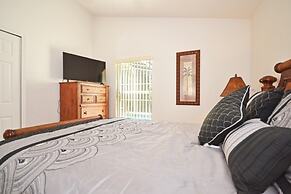 Casa Dilaura 4 Bedroom Home by RedAwning