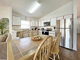 Bloomingdale Villa 4 Bedroom Home by RedAwning