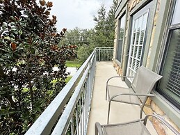 Lullaby Loft 3 Bedroom Condo by RedAwning