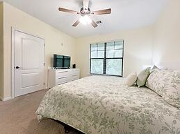 Lullaby Loft 3 Bedroom Condo by RedAwning