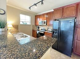 Lullaby Loft 3 Bedroom Condo by RedAwning