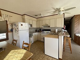 Hatteras Beachhouse 3 Bedroom Cottage by Redawning
