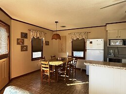 Hatteras Beachhouse 3 Bedroom Cottage by Redawning