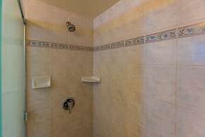 Kihei Surfside, #311 1 Bedroom Condo by RedAwning