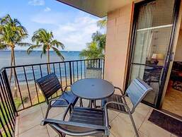 Kealia Resort, #304 2 Bedroom Condo by RedAwning