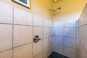 Halama Hale Private Home 4 Bedroom Home