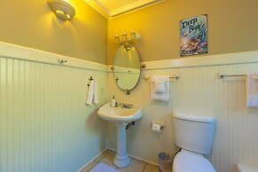 Halama Hale Private Home 4 Bedroom Home